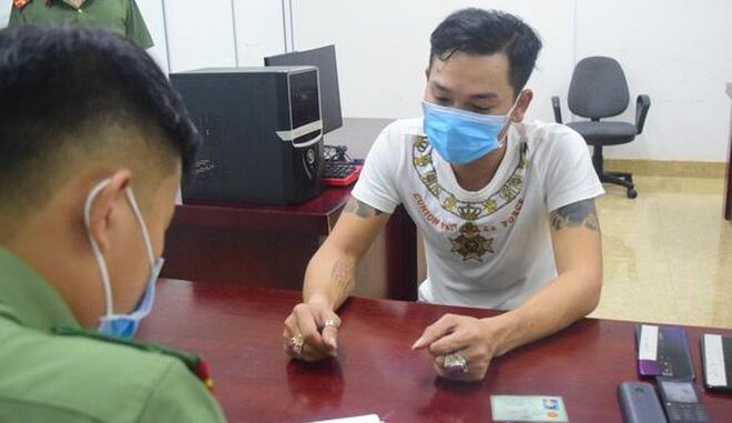 Nghệ An: Bắt giữ đường dây cá độ bóng đá online tại huyện Đô Lương